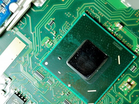 ロボットメーカー向け、モーター基板実装