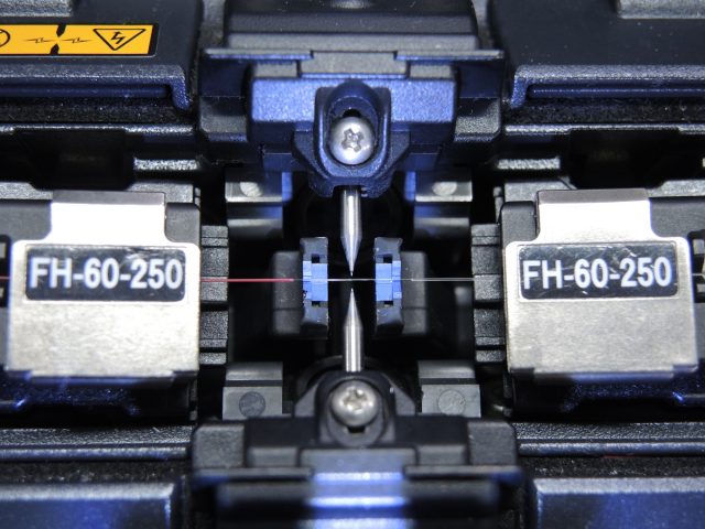 精密機器メーカー向け、光ファイバ用融着接続機用基板実装