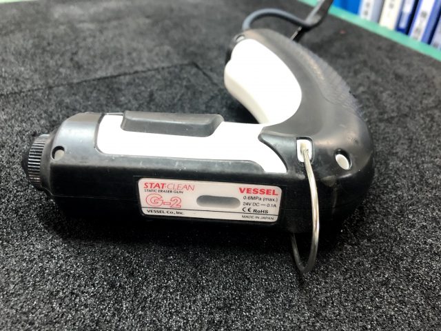 エアーガンで完成品基板の静電気も除去