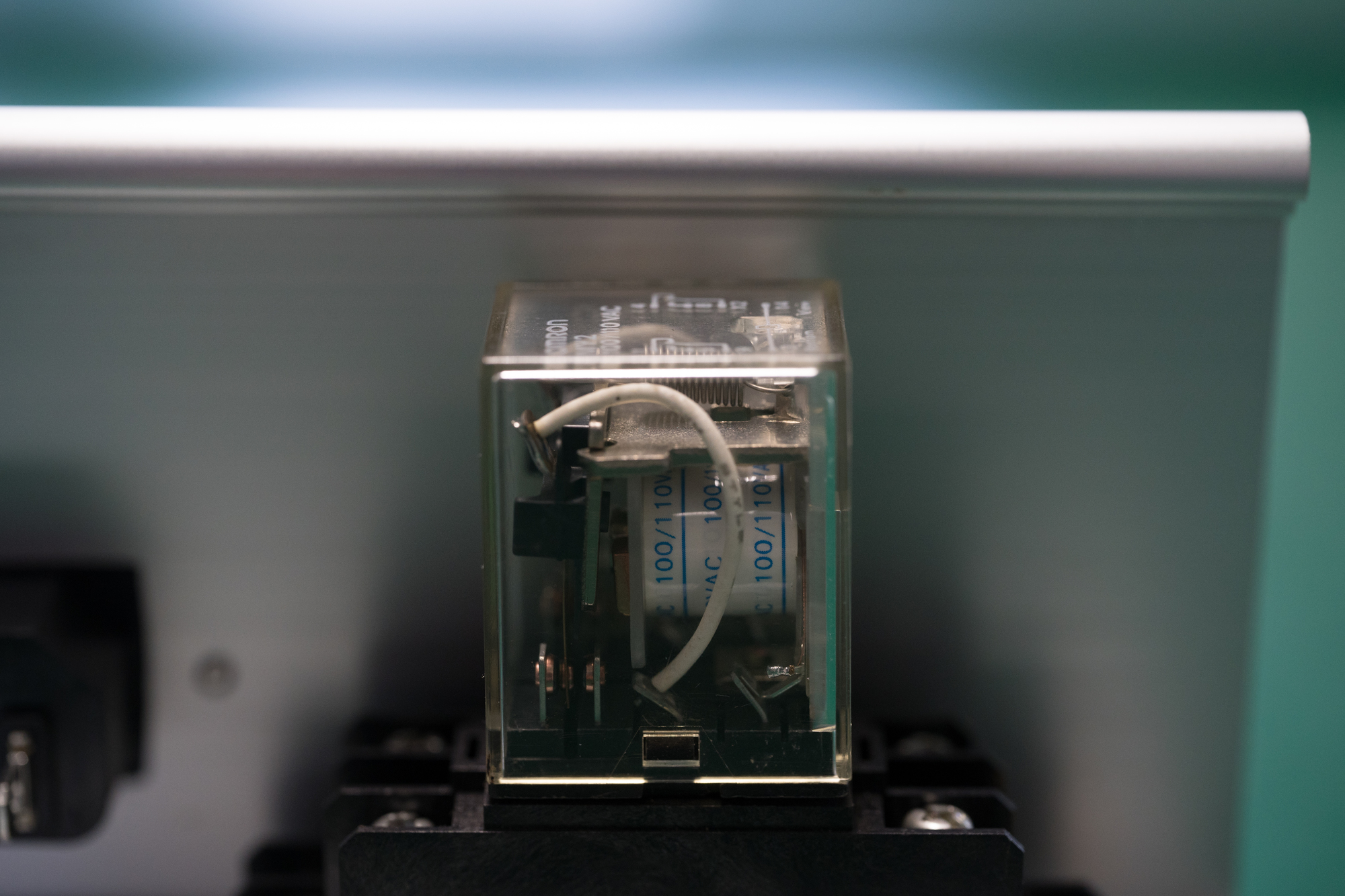 FA機器メーカー向け、防爆構造光電センサ接続用リレー用基板実装、完成品組立