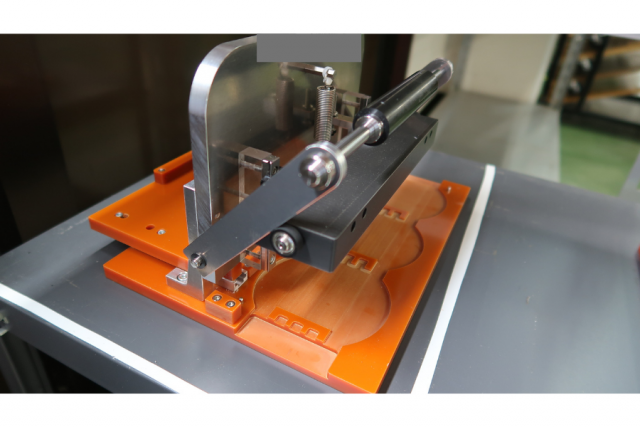 基板固定治具使用による品質改善VAVE！！