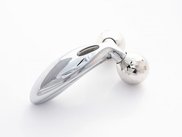 美容機器メーカー向け、EMS美顔ローラー用基板実装