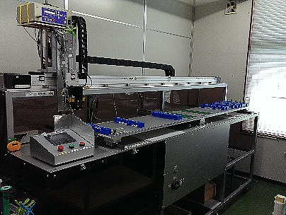 自動ボンド塗布機を使用することで塗布ムラの改善 当社の提案