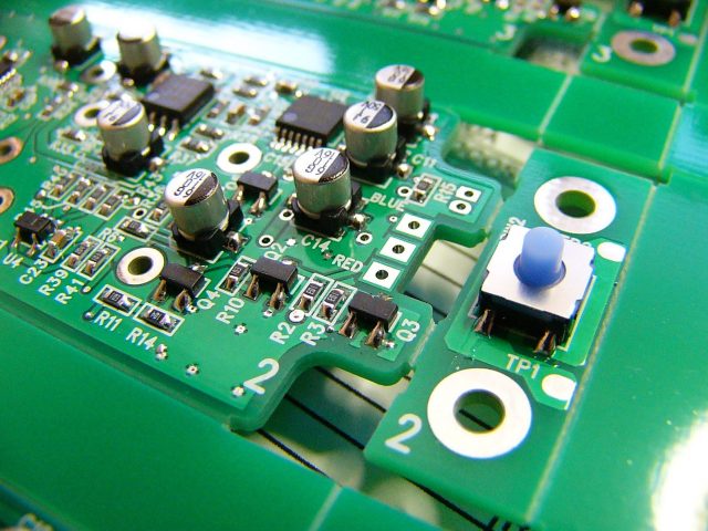 医療機器メーカー向け、レーザーポインター用基板実装